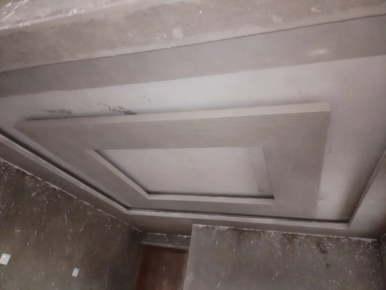 Stepped rectangular ceiling finish by Z J Ceiling and Kitchen Masters